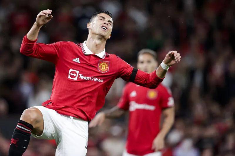 乐鱼体育里昂发布备战花絮,集结日迎来里程碑,欧联任务艰巨,阵容厚度经受考验(欧联杯贝西克塔斯里昂)