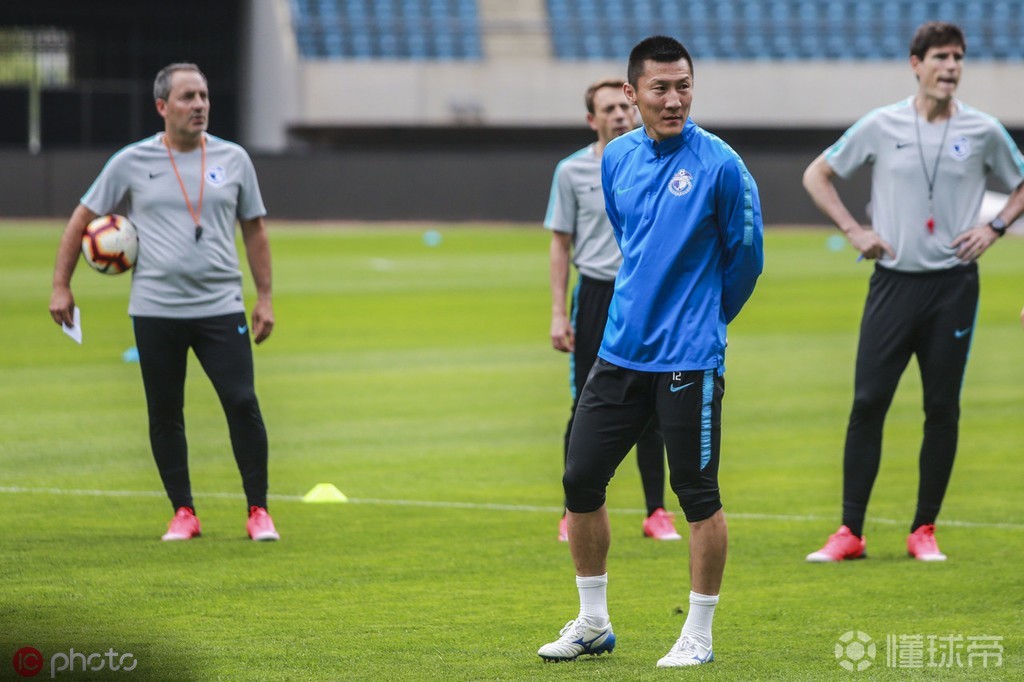 乐鱼真人德甲赛程吃紧，上海久事今夜迎来里程碑，悬念犹存，球探报告显示潜力的简单介绍